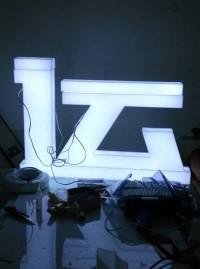 雙流晟鴻廣告制作 專(zhuān)業(yè)印刷與噴繪，打造高品質(zhì)視覺(jué)傳達(dá)